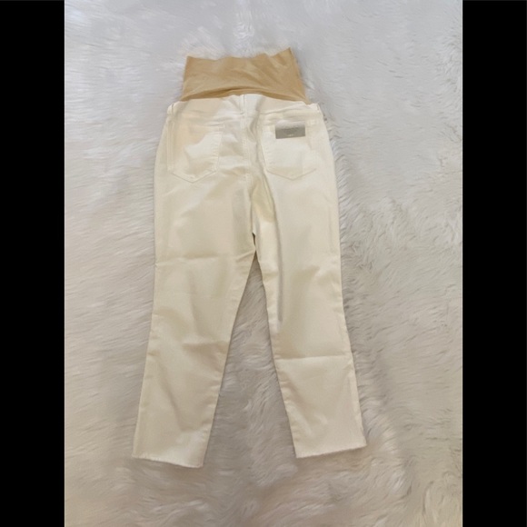 🟢🎉HOST PIC🥳a:glow Ivory Maternity Capri Jeans14 - Picture 3 of 3